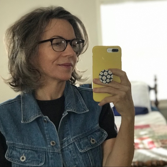 Meet your Posher, Jess - Picture 2 of 4